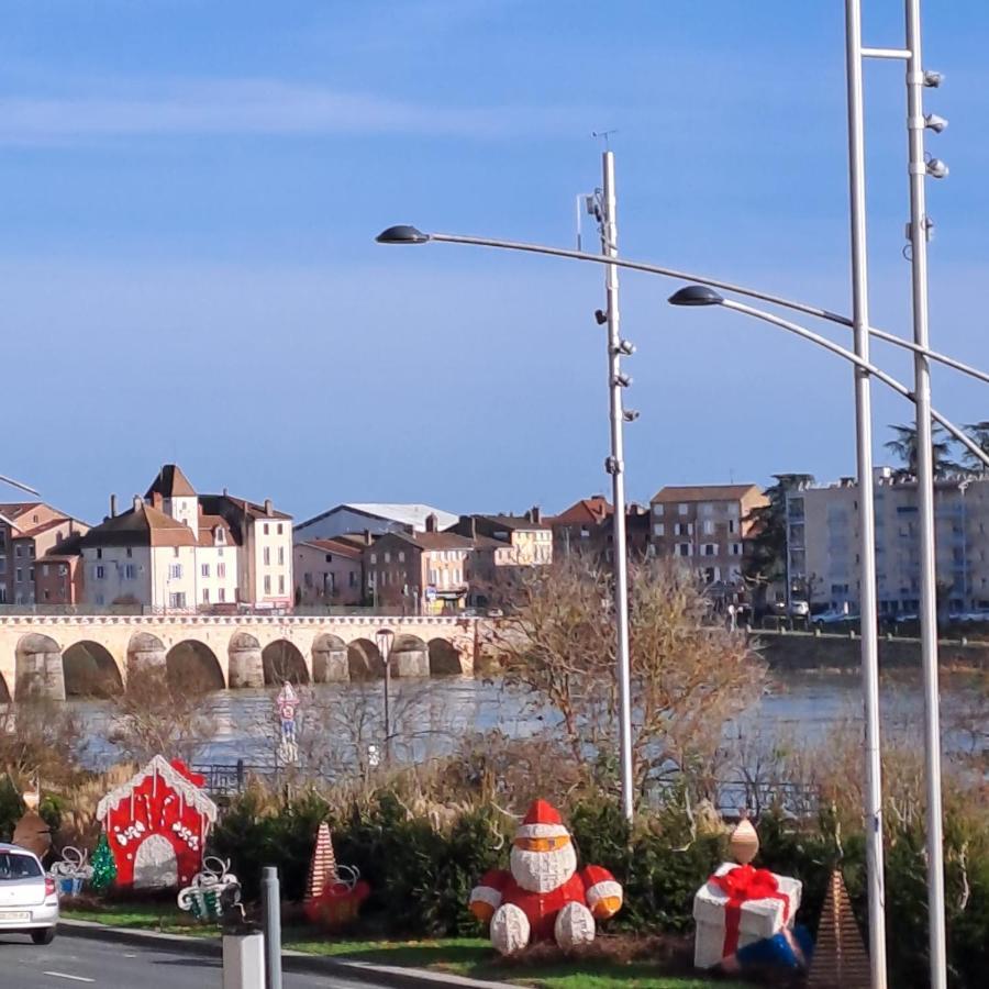 Center Macon Charmant Appartement Avec Vue Sur La Saone Exterior photo