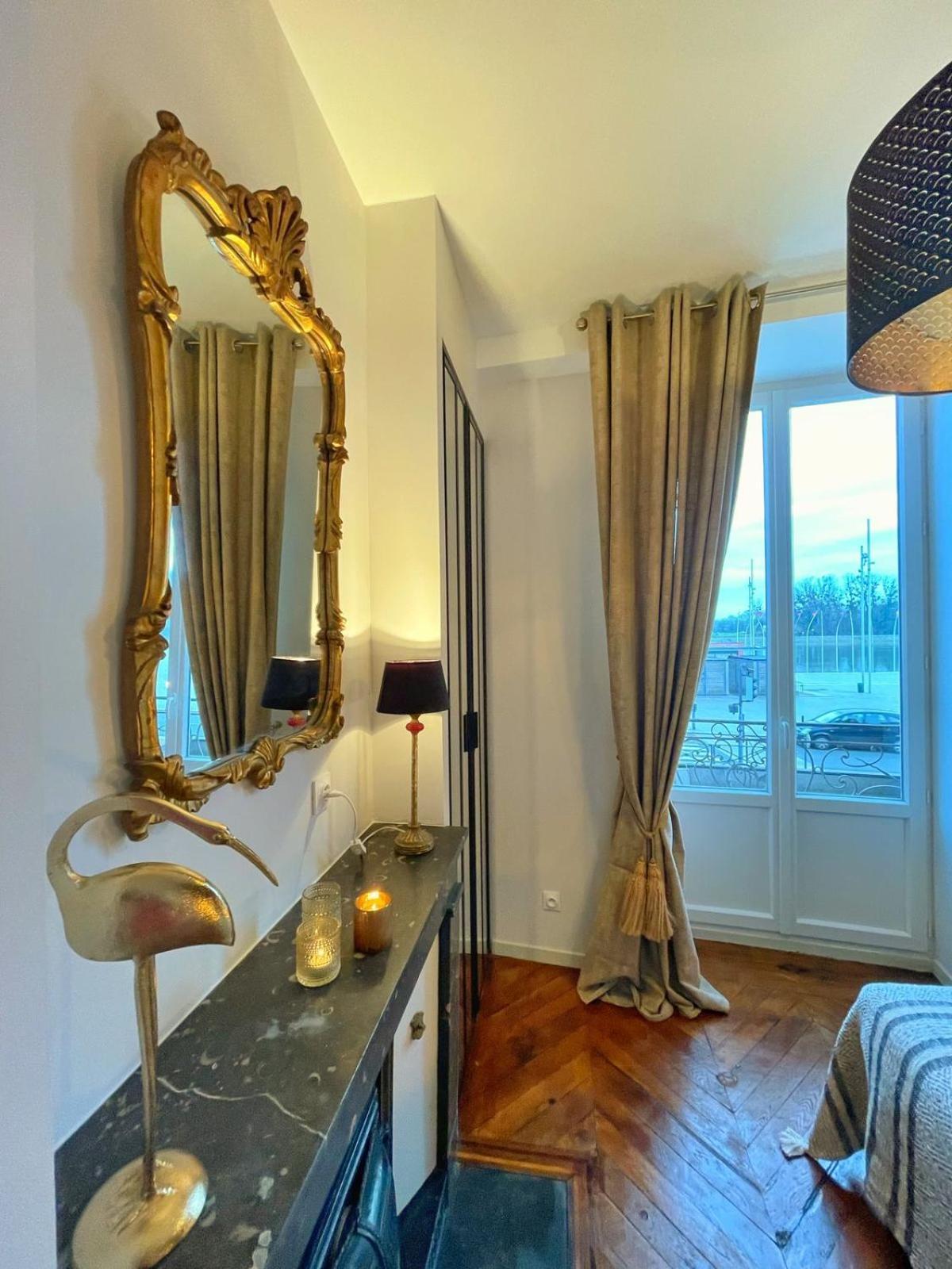 Center Macon Charmant Appartement Avec Vue Sur La Saone Exterior photo